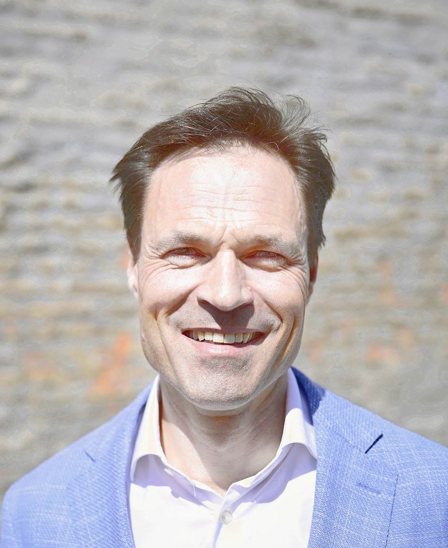 Tom Ellis, block manager
